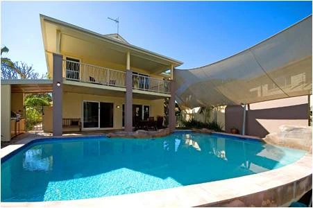 Luxury-Residence-Gold-Coast_a4-250x150